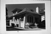 2975 S SHORE DR, a Bungalow house, built in Milwaukee, Wisconsin in 1923.