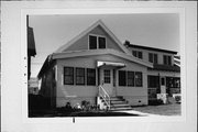 2991 S SHORE DR, a Front Gabled house, built in Milwaukee, Wisconsin in 1921.