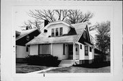 3053 S SHORE DR, a Bungalow house, built in Milwaukee, Wisconsin in .