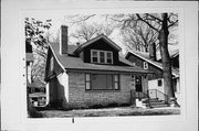 3063 S SHORE DR, a Bungalow house, built in Milwaukee, Wisconsin in 1918.
