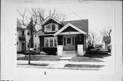2589 S SUPERIOR ST, a Craftsman house, built in Milwaukee, Wisconsin in 1916.
