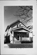 2787 S SUPERIOR ST, a Front Gabled house, built in Milwaukee, Wisconsin in 1921.