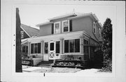 3003 S SUPERIOR ST, a American Foursquare house, built in Milwaukee, Wisconsin in 1908.