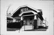 2759 S TAYLOR AVE, a Bungalow house, built in Milwaukee, Wisconsin in 1924.