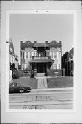1676 N VAN BUREN, a Arts and Crafts apartment/condominium, built in Milwaukee, Wisconsin in 1916.