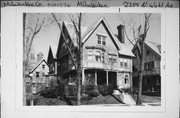 2359 N WAHL AVE, a Queen Anne house, built in Milwaukee, Wisconsin in 1909.