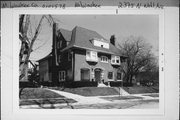 2375 N WAHL AVE, a Craftsman house, built in Milwaukee, Wisconsin in 1907.