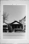 904 W WALKER ST, a Front Gabled house, built in Milwaukee, Wisconsin in .