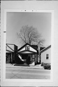 1008 W WALKER ST, a Front Gabled house, built in Milwaukee, Wisconsin in .