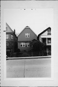 1033 W WALKER ST, a Front Gabled house, built in Milwaukee, Wisconsin in .