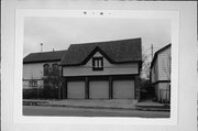 1035 W WALKER ST (REAR), a Side Gabled carriage house, built in Milwaukee, Wisconsin in .