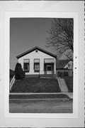 1110 W WALKER ST, a Front Gabled house, built in Milwaukee, Wisconsin in .