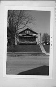1116 W WALKER ST, a Front Gabled house, built in Milwaukee, Wisconsin in .