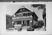 1845-1847 N WARREN AVE, a Craftsman duplex, built in Milwaukee, Wisconsin in 1925.
