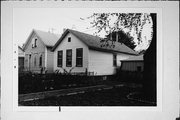 911A W WASHINGTON ST, a Front Gabled house, built in Milwaukee, Wisconsin in .