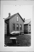 921A W WASHINGTON ST, a Front Gabled house, built in Milwaukee, Wisconsin in .