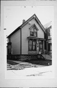 925 W WASHINGTON ST, a Early Gothic Revival house, built in Milwaukee, Wisconsin in 1876.