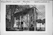 1239A W WASHINGTON ST, a Front Gabled house, built in Milwaukee, Wisconsin in .