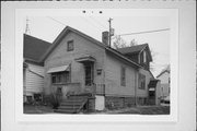 1420B W WASHINGTON ST, a Front Gabled house, built in Milwaukee, Wisconsin in .