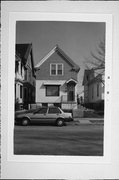 1554 W WASHINGTON ST, a Front Gabled house, built in Milwaukee, Wisconsin in .