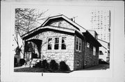 2534 S WENTWORTH AVE, a Bungalow house, built in Milwaukee, Wisconsin in 1925.