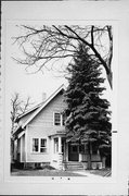 2765 S WENTWORTH AVE, a Front Gabled house, built in Milwaukee, Wisconsin in .