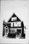 2774-76 S WENTWORTH AVE, a Front Gabled duplex, built in Milwaukee, Wisconsin in 1910.