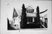 2927 S WENTWORTH AVE, a Bungalow house, built in Milwaukee, Wisconsin in .