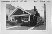 2937 S WENTWORTH AVE, a Craftsman house, built in Milwaukee, Wisconsin in 1919.