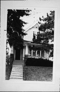 2967 S WENTWORTH AVE, a Queen Anne house, built in Milwaukee, Wisconsin in .