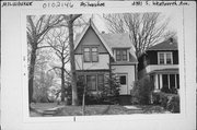 2981 S WENTWORTH AVE, a Queen Anne house, built in Milwaukee, Wisconsin in 1906.
