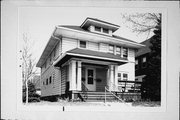 2986-88 S WENTWORTH AVE, a Other Vernacular duplex, built in Milwaukee, Wisconsin in 1923.