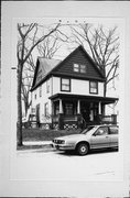 2987 S WENTWORTH AVE, a Cross Gabled house, built in Milwaukee, Wisconsin in 1908.