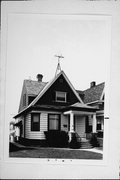 3013 S WENTWORTH AVE, a Cross Gabled house, built in Milwaukee, Wisconsin in 1899.