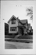 2401 S WILLIAMS ST, a Gabled Ell house, built in Milwaukee, Wisconsin in 1925.