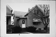 2423 S WILLIAMS ST, a Gabled Ell house, built in Milwaukee, Wisconsin in .