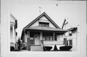 2523 S WILLIAMS ST, a Front Gabled house, built in Milwaukee, Wisconsin in .