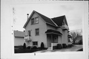 2202 S WINCHESTER ST, a Gabled Ell house, built in Milwaukee, Wisconsin in .