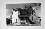 2131 S WOODWARD ST, a Gabled Ell house, built in Milwaukee, Wisconsin in .