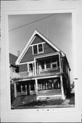 2138-40 S WOODWARD ST, a Front Gabled duplex, built in Milwaukee, Wisconsin in 1913.