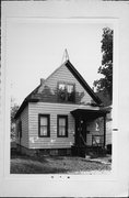 2210 S WOODWARD ST, a Front Gabled house, built in Milwaukee, Wisconsin in .