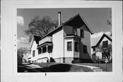 2225 S WOODWARD ST, a Front Gabled house, built in Milwaukee, Wisconsin in .