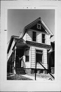 2241 S WOODWARD ST, a Queen Anne house, built in Milwaukee, Wisconsin in .
