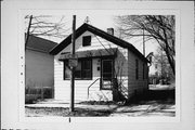 2257 S WOODWARD ST, a Front Gabled house, built in Milwaukee, Wisconsin in .