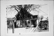 2370B S WOODWARD ST, a Front Gabled house, built in Milwaukee, Wisconsin in .