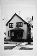 2420 S WOODWARD ST, a Front Gabled house, built in Milwaukee, Wisconsin in 1900.