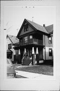 2422-24 S WOODWARD ST, a Front Gabled duplex, built in Milwaukee, Wisconsin in 1910.
