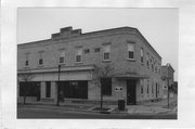 1827-1831 PARMENTER ST, a Commercial Vernacular hotel/motel, built in Middleton, Wisconsin in 1902.