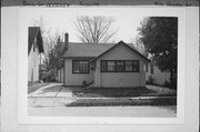 906 BENTON AVE, a Bungalow house, built in Janesville, Wisconsin in 1919.