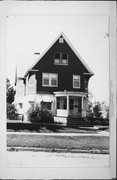 211 N PARK ST, a Queen Anne house, built in Reedsburg, Wisconsin in 1895.